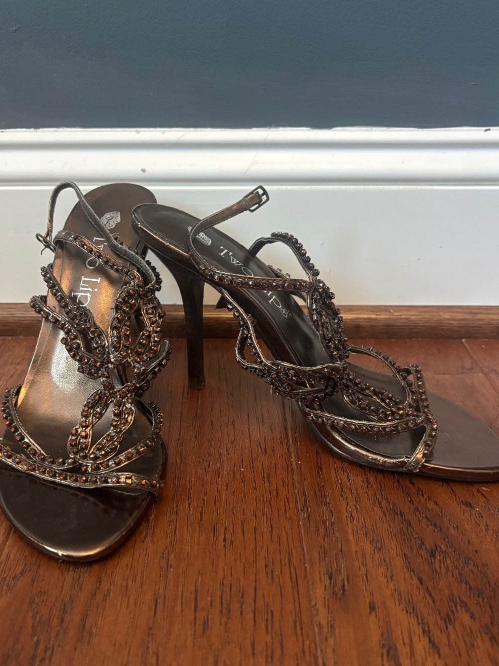 Bronze Two Lips Sandals with Rhinestone Embellishment - Picture 2 of 6